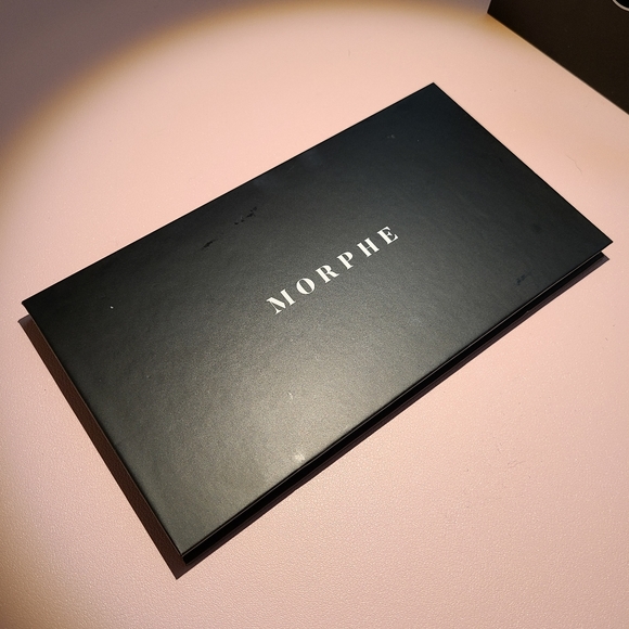 Morphe Artistry Palette 18A Blue Ya Away  Palette - Picture 5 of 11